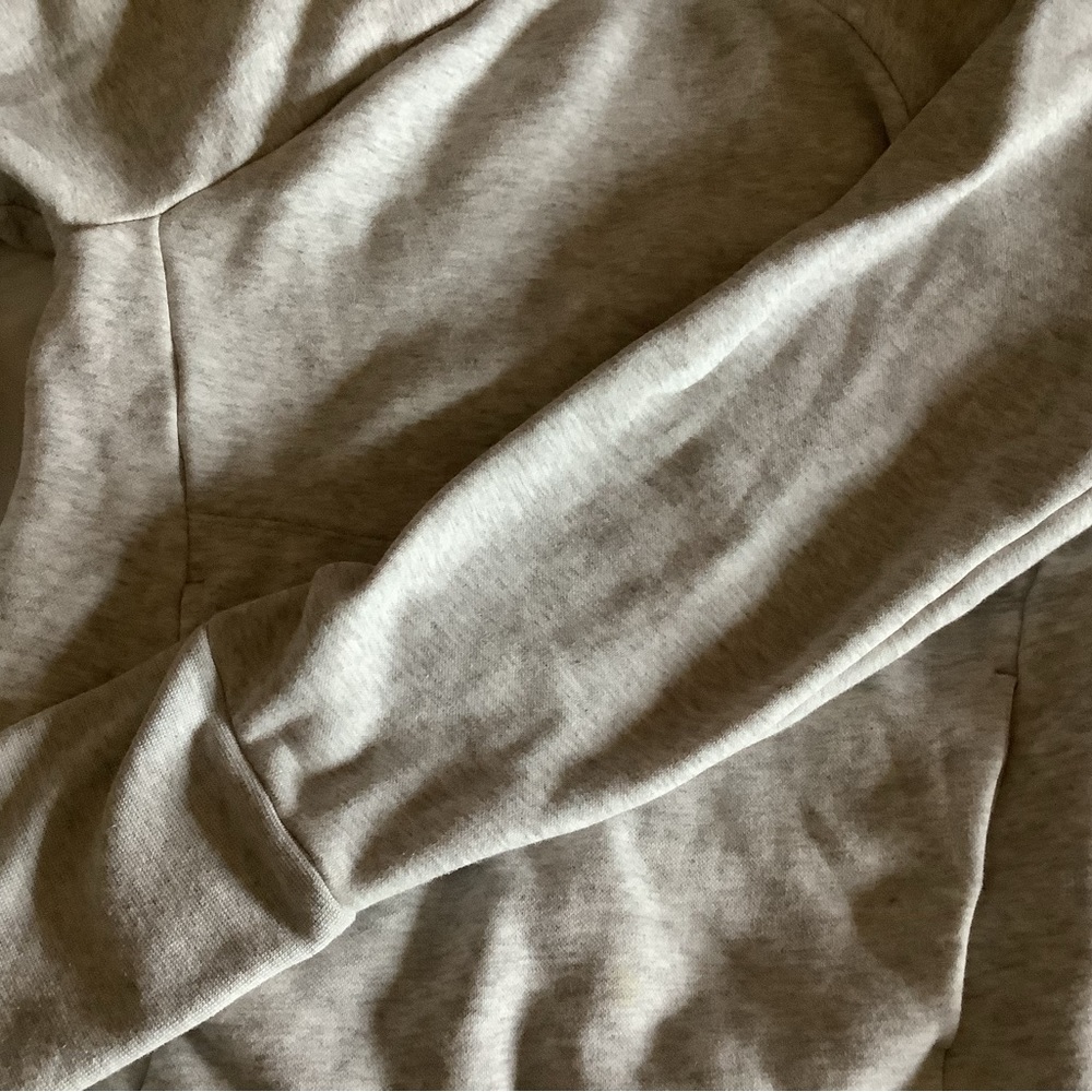 Fabletics Bundle! - Picture 5 of 5